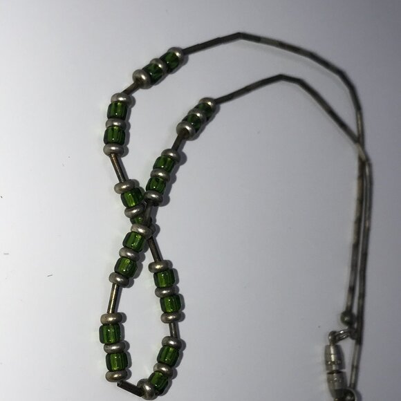 15" Shiny Green And Silver Seed Bead Necklace - Picture 5 of 8